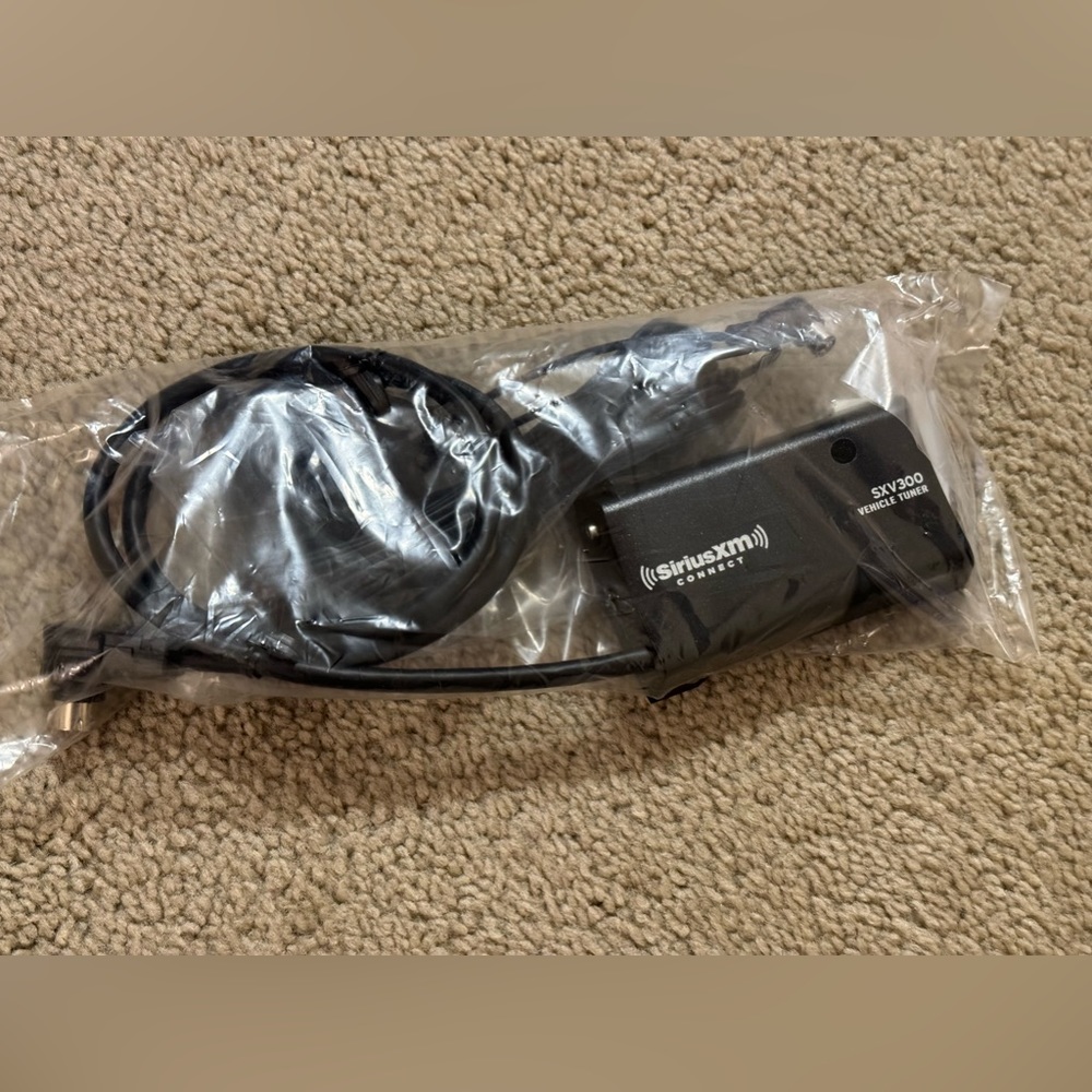 New SiriusXM In-Dash Connect Vehicle Tuner SXV300SV1 - Integrate Satellite Radio
